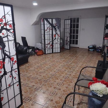Omar'S Place - Shared Rooms Miami Exteriör bild